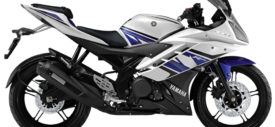 Yamaha R15 sporty