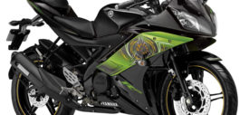 Yamaha R15 hitam