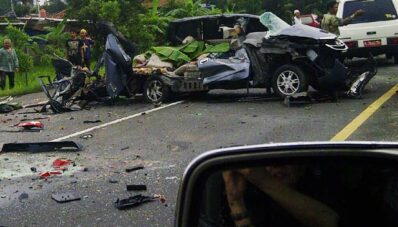 Kecelakaan Maut Xenia vs Nissan Juke : Xenia Tidak Aman? Kecelakaan Maut Xenia vs Nissan Juke : Xenia Tidak Aman?