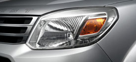 Ford Everest Facelift 2013 grill