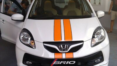 Honda Menawarkan Cicilan Ringan Hingga Aksi Drift Honda Brio di Tumplek Blek 2013 Honda Menawarkan Cicilan Ringan Hingga Aksi Drift Honda Brio di Tumplek Blek 2013