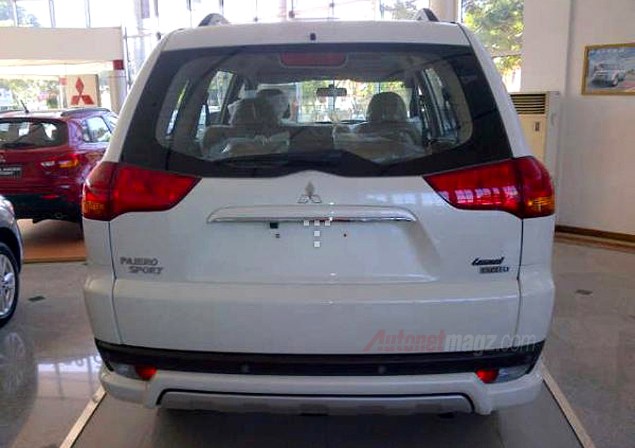 Mitsubishi, Mitsubishi Pajero Sport Limited 2013 Tampak Belakang: KTB 