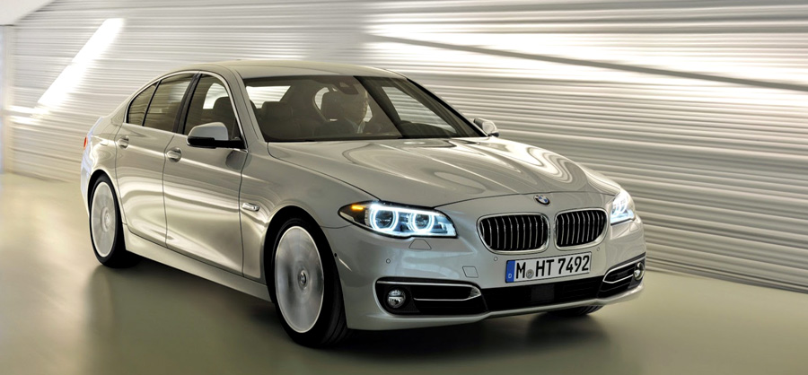 BMW, New BMW Seri 5 Facelift foto: New BMW Seri 5 Facelift 2013 : Nyaris Tidak Ada Bedanya!