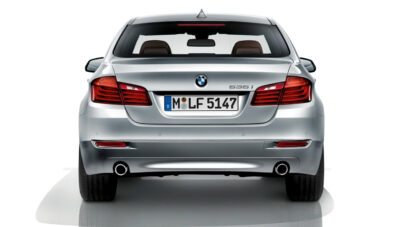 New BMW Seri 5 Facelift 2013 : Nyaris Tidak Ada Bedanya! New BMW Seri 5 Facelift 2013 : Nyaris Tidak Ada Bedanya!