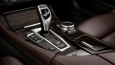 New BMW Seri 5 Facelift 2013 : Nyaris Tidak Ada Bedanya! New BMW Seri 5 Facelift 2013 : Nyaris Tidak Ada Bedanya!