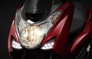 Yamaha SMax 155 Injeksi : Saingan Berat Honda PCX 150! Yamaha SMax 155 Injeksi : Saingan Berat Honda PCX 150!