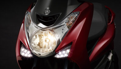 Yamaha SMax 155 Injeksi : Saingan Berat Honda PCX 150! Yamaha SMax 155 Injeksi : Saingan Berat Honda PCX 150!