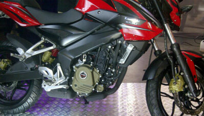 Kawasaki Bajaj Pulsar 200NS Diluncurkan di PRJ 2013