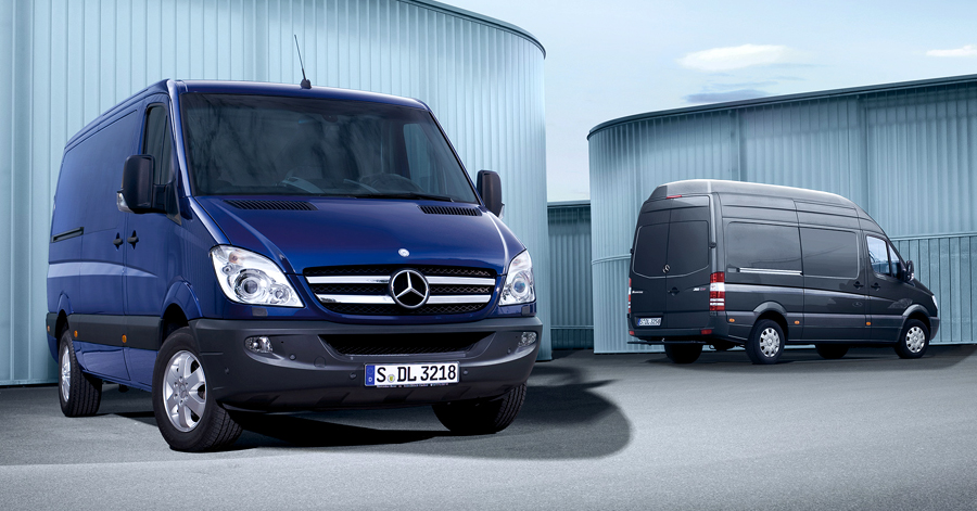 Mercedes-Benz, Mercedes Benz Sprinter Panel Van: Mercedes-Benz Sprinter : Minibus Paling Aman dan Nyaman!
