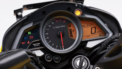 Kawasaki Bajaj Pulsar 200NS Diluncurkan di PRJ 2013