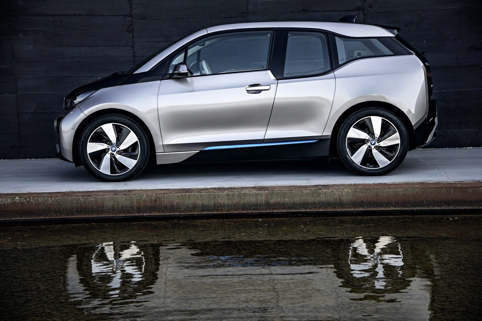 BMW, BMW i3 silver: Silahkan Download : Wallpaper High Resolution BMW i3