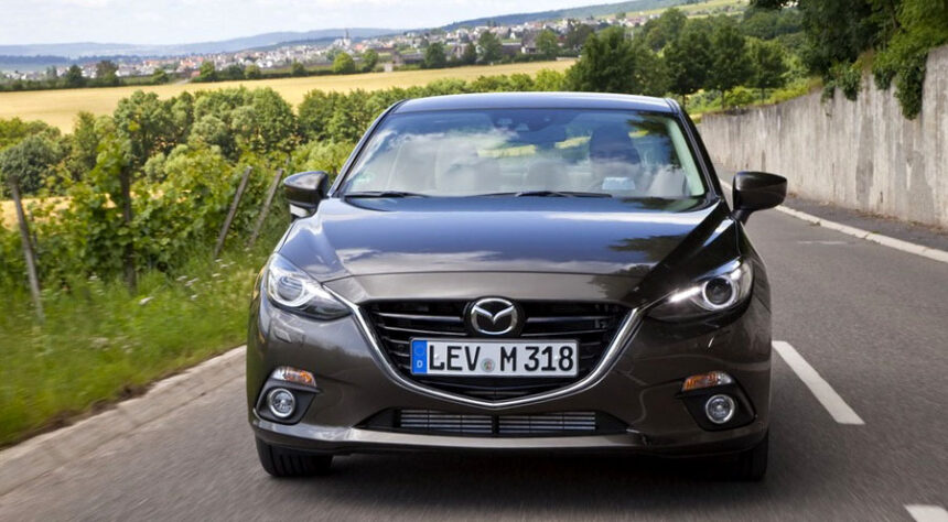 Ini Dia Penampakan Mazda 3 Sedan Ini Dia Penampakan Mazda 3 Sedan