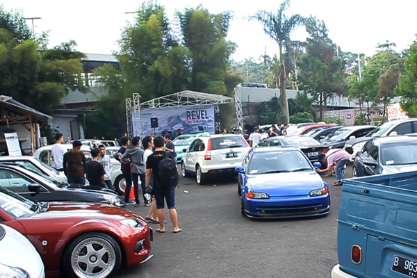 revel car club show off on ramadhan 3
