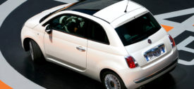 Fiat 500 Putih