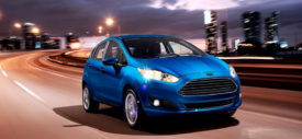 Ford Fiesta Facelift 2013 dash