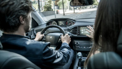 2014 Peugeot 308 : Lebih Simpel!