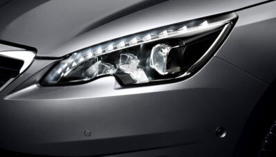 2014 Peugeot 308 : Lebih Simpel!