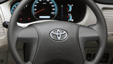 Nih Gambar High Resolution Foto Kijang Innova Facelift 2013 Nih Gambar High Resolution Foto Kijang Innova Facelift 2013