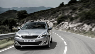 2014 Peugeot 308 : Lebih Simpel!