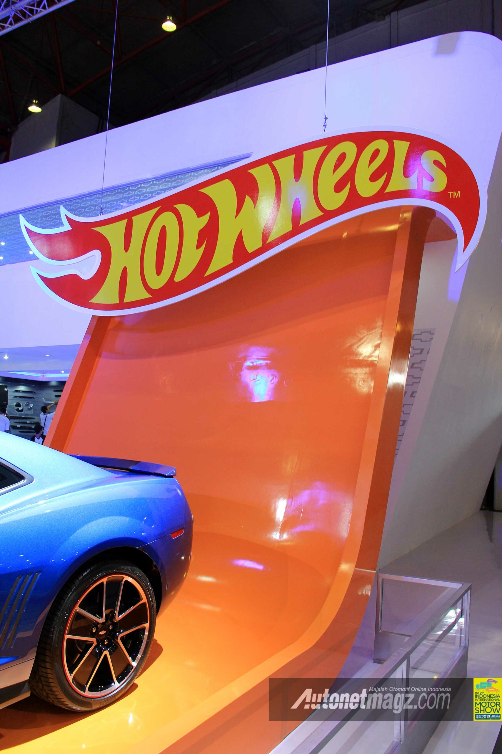 Mesin Chevrolet Camaro SS Hot Wheels Special Edition