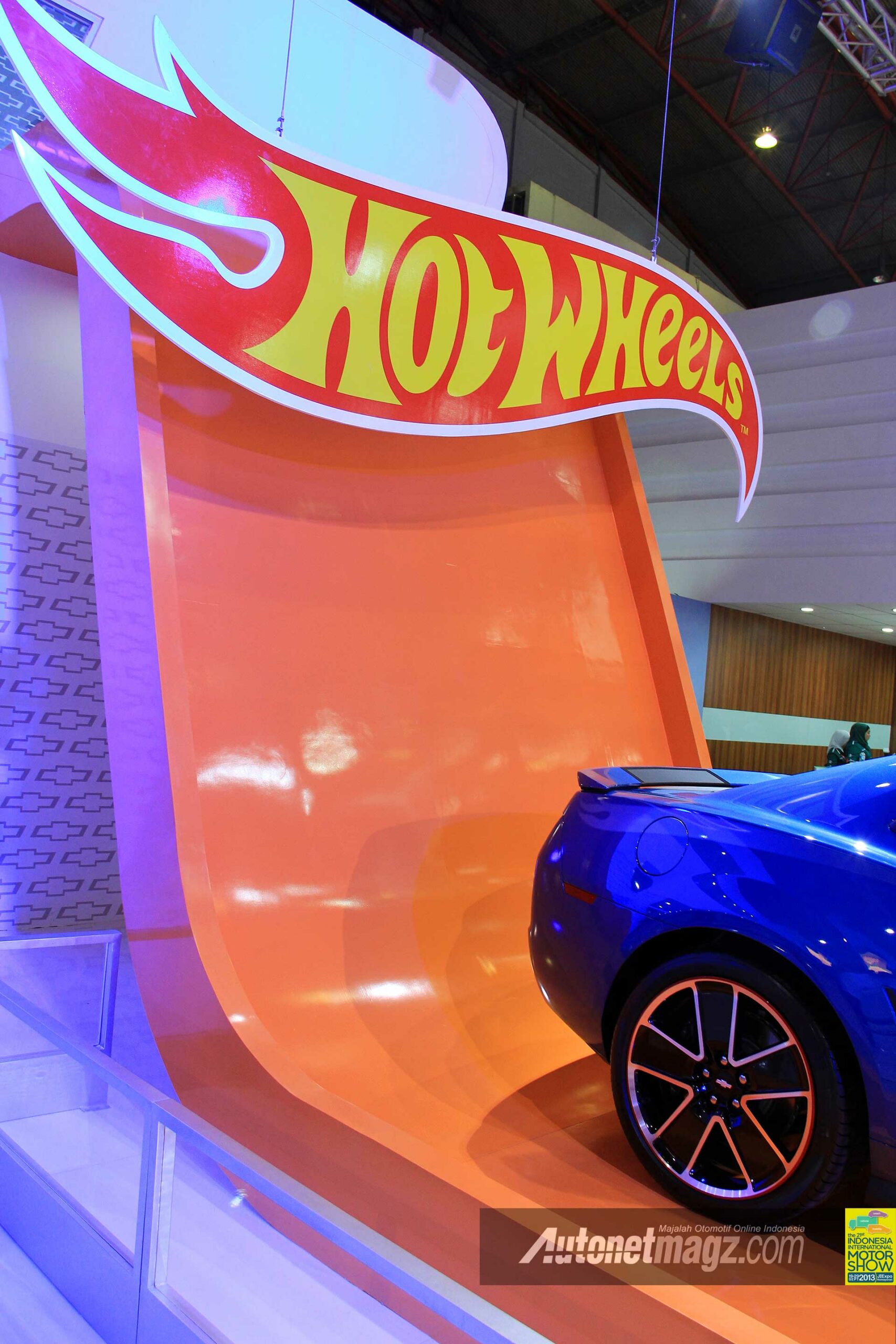 Mesin Chevrolet Camaro SS Hot Wheels Special Edition