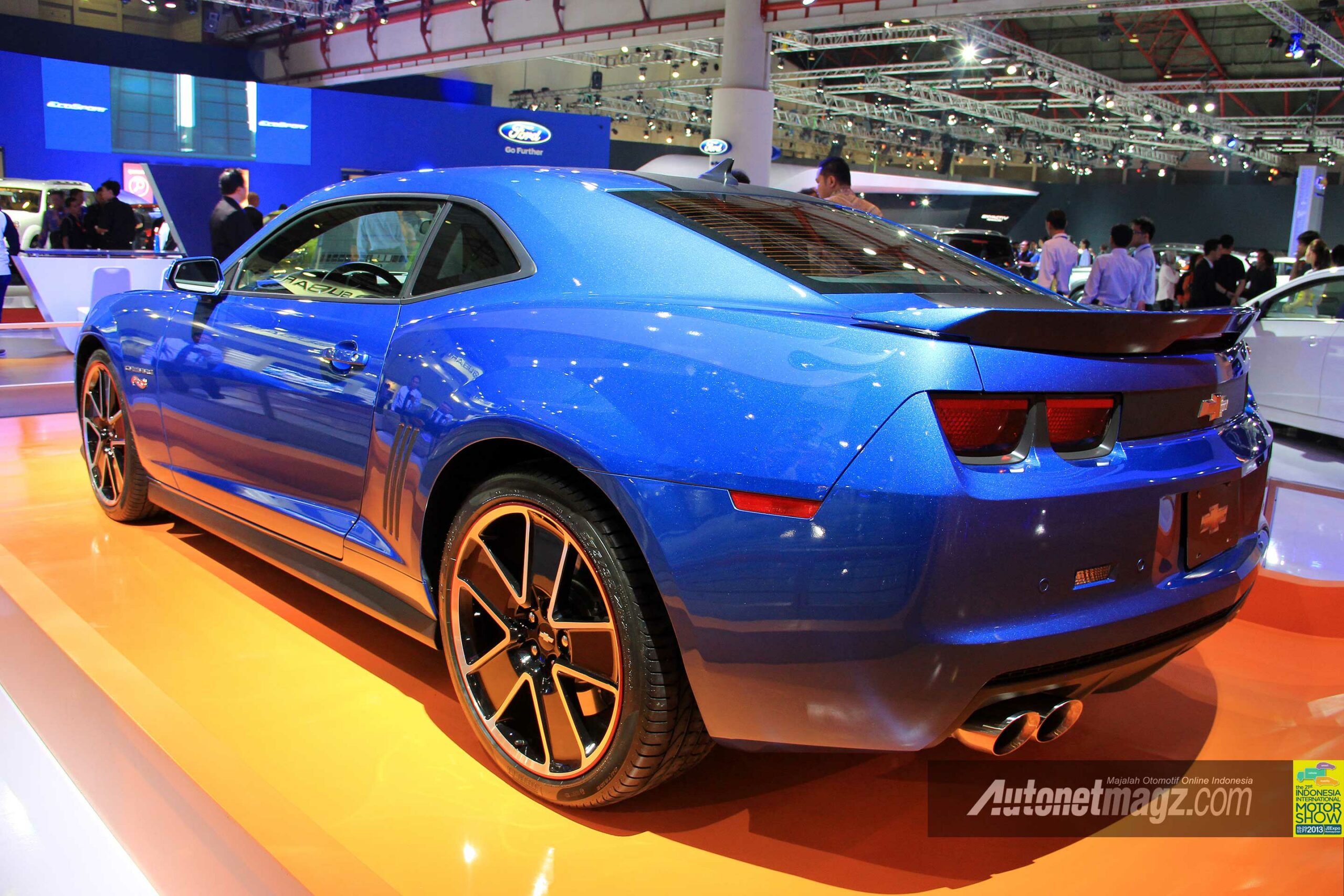 Mesin Chevrolet Camaro SS Hot Wheels Special Edition
