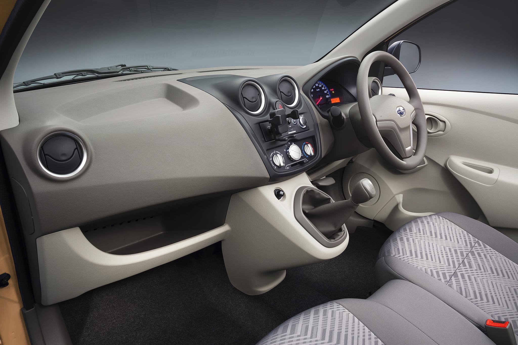 Datsun, Datsun GO Plus dashboard: Nih Gambar Datsun GO Plus High-Resolution