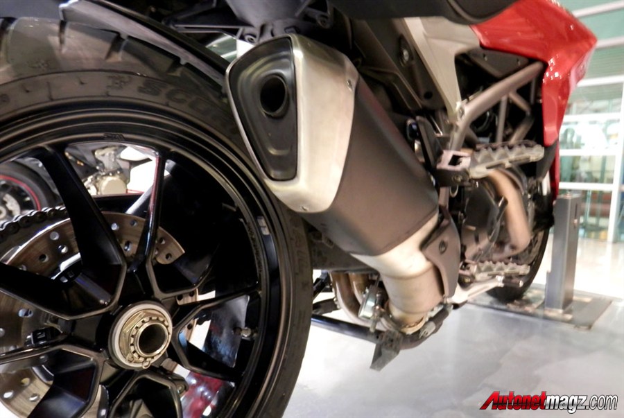 Ducati, Ducati Hyperstrada muffler: Ducati Hyperstrada Diperkenalkan di IIMS 2013