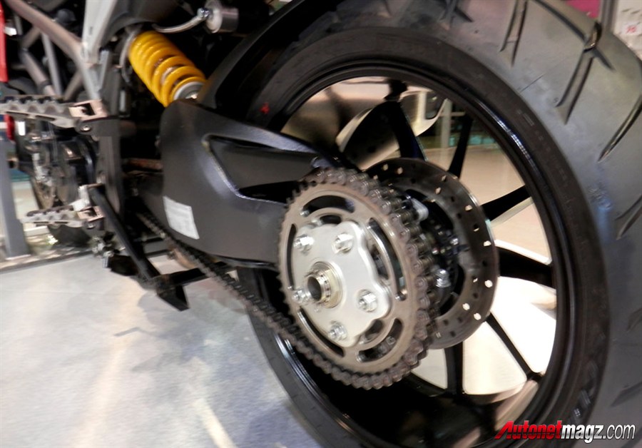 Ducati, Ducati Hyperstrada rear tire: Ducati Hyperstrada Diperkenalkan di IIMS 2013