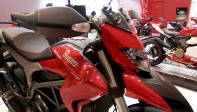 Ducati Hyperstrada Diperkenalkan di IIMS 2013 Ducati Hyperstrada Diperkenalkan di IIMS 2013