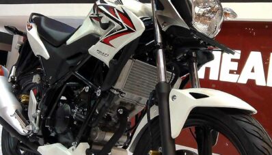 Honda Verza dan Honda CB150R StreetFire Dongkrak Penjualan Motor Sport Honda Honda Verza dan Honda CB150R StreetFire Dongkrak Penjualan Motor Sport Honda