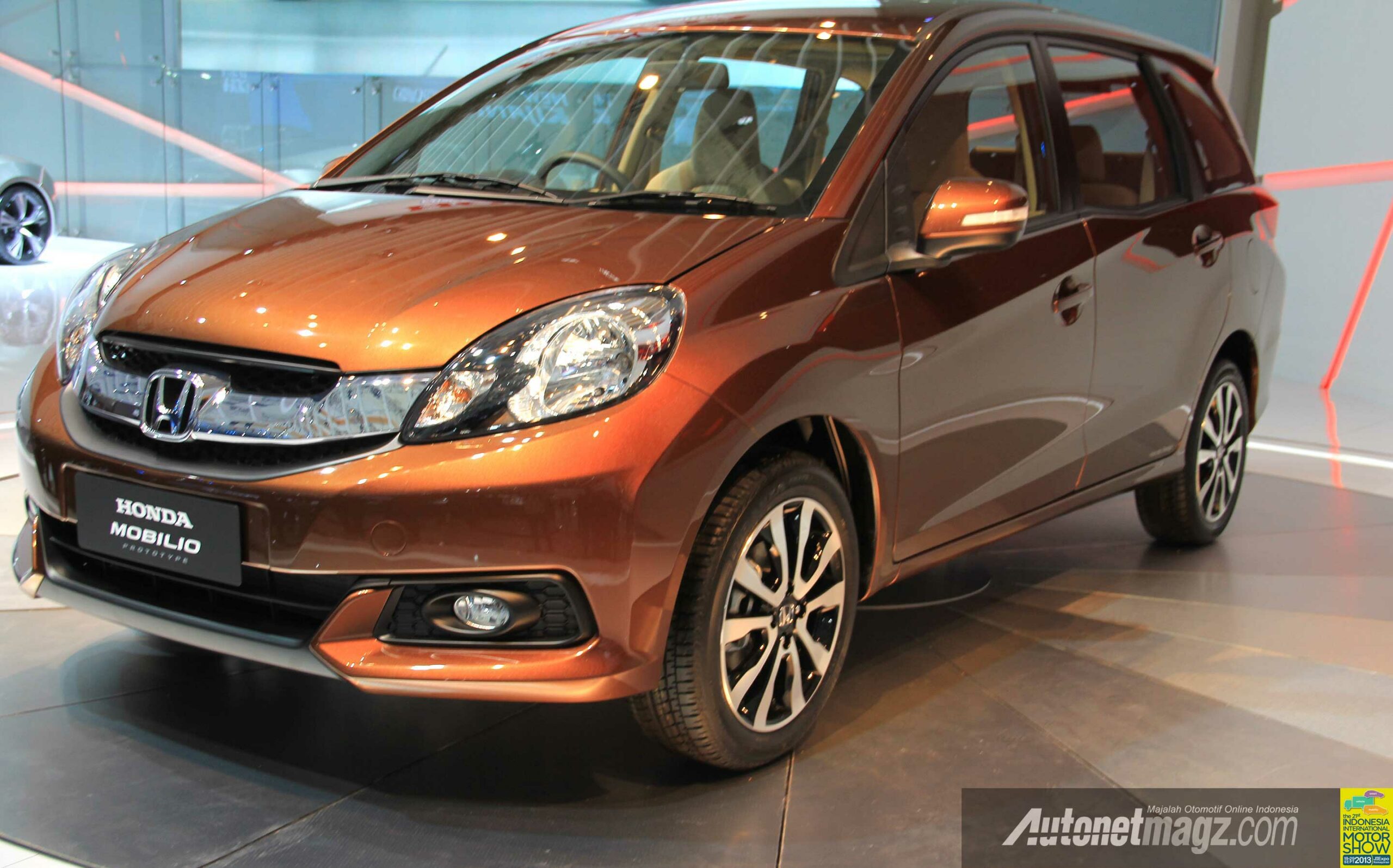 Dimensi Honda Mobilio Indonesia