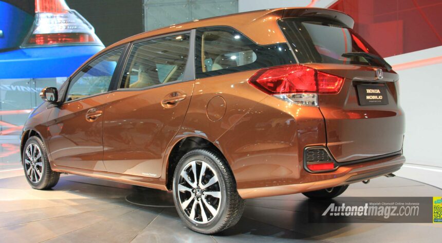 Honda Mobilio Akan Sampai di Tangan Konsumen Pada Februari 2014 Honda Mobilio Akan Sampai di Tangan Konsumen Pada Februari 2014
