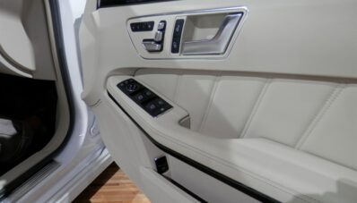 Mercedes-Benz E-Class 2014 Facelift Diluncurkan di IIMS 2013 Mercedes-Benz E-Class 2014 Facelift Diluncurkan di IIMS 2013