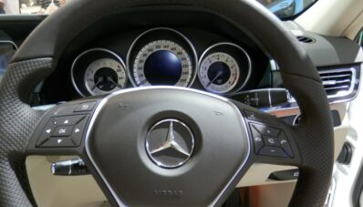 Mercedes-Benz E-Class 2014 Facelift Diluncurkan di IIMS 2013 Mercedes-Benz E-Class 2014 Facelift Diluncurkan di IIMS 2013