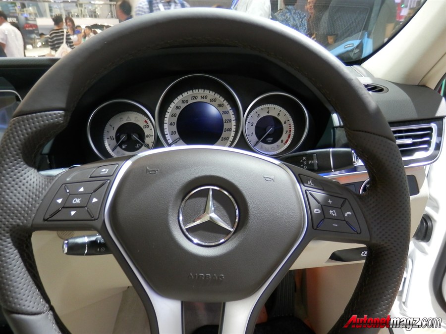 IIMS 2013, Mercedes Benz E-Class 2014 avantgarde speedometer: Mercedes-Benz E-Class 2014 Facelift Diluncurkan di IIMS 2013