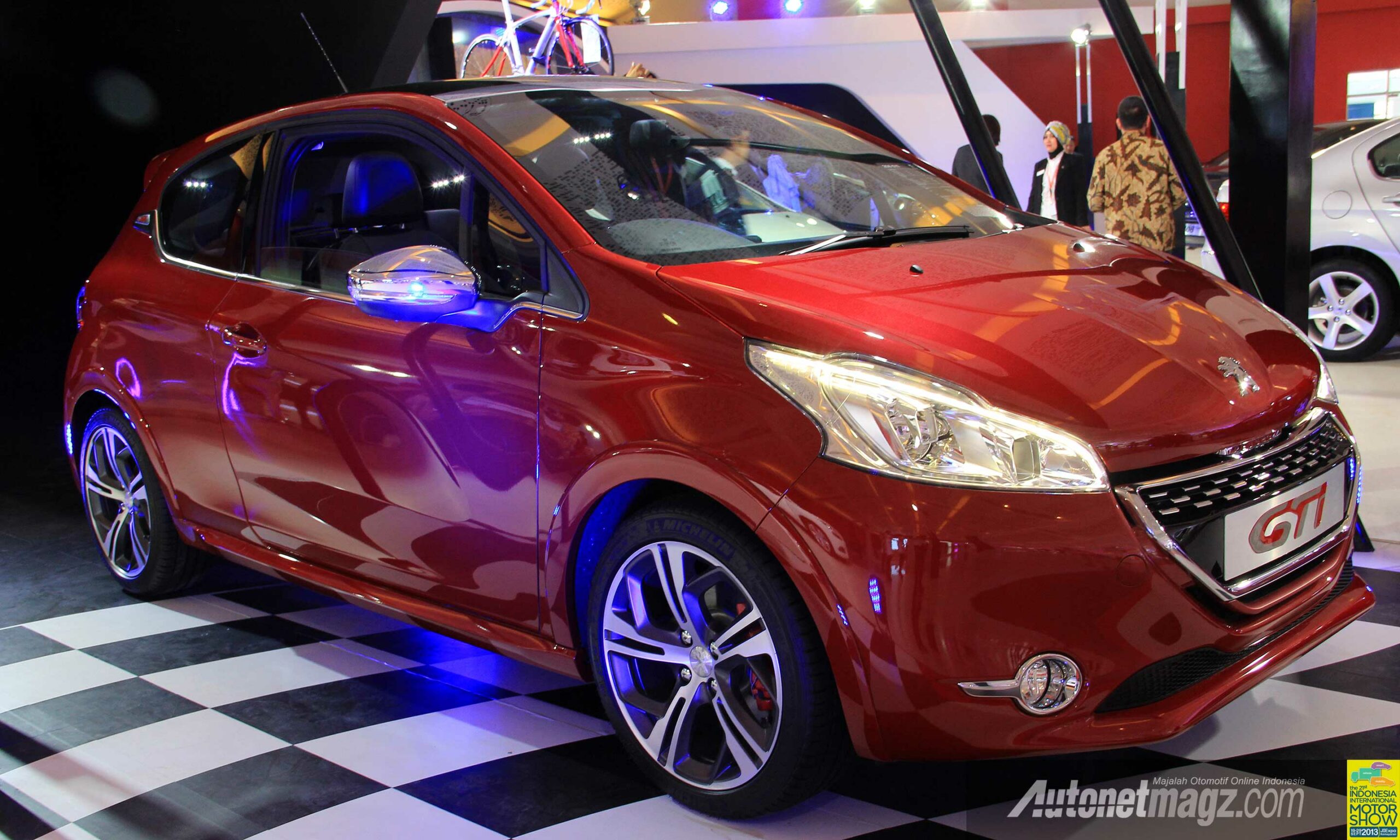 Peugeot 208 GTi rear view