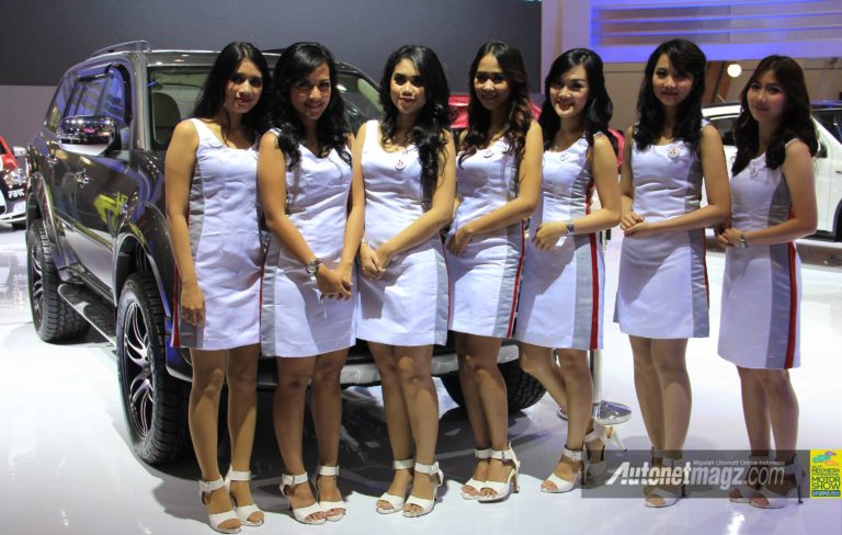 SPG Mitsubishi | AutonetMagz :: Review Mobil dan Motor Baru Indonesia