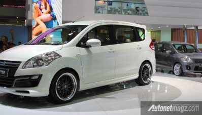 Suzuki Karimun Wagon R Baru Menarik Minat 50 Orang Calon Pembeli Saja Suzuki Karimun Wagon R Baru Menarik Minat 50 Orang Calon Pembeli Saja