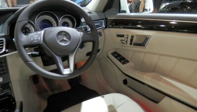 Mercedes-Benz E-Class 2014 Facelift Diluncurkan di IIMS 2013 Mercedes-Benz E-Class 2014 Facelift Diluncurkan di IIMS 2013