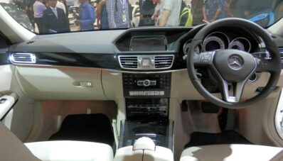 Mercedes-Benz E-Class 2014 Facelift Diluncurkan di IIMS 2013 Mercedes-Benz E-Class 2014 Facelift Diluncurkan di IIMS 2013