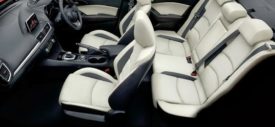 Mazda 3 Hybrid interior black