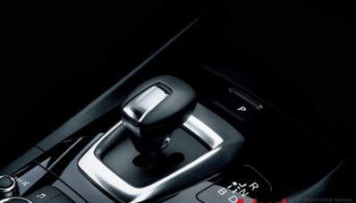 Mazda 3 Hybrid Hadir di Jepang Dengan Nama Mazda Axela Hybrid Mazda 3 Hybrid Hadir di Jepang Dengan Nama Mazda Axela Hybrid