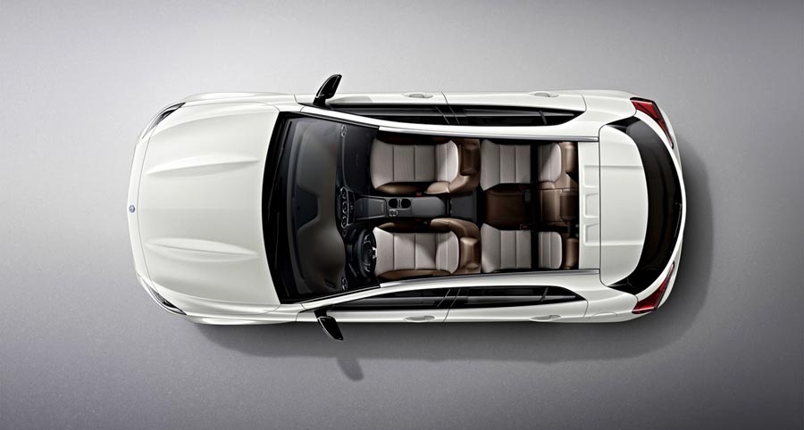 International, Mercedes Benz GLA edition 1 interior: Penjualan Mercedes-Benz GLA Perdana Ditandai Dengan Edition 1