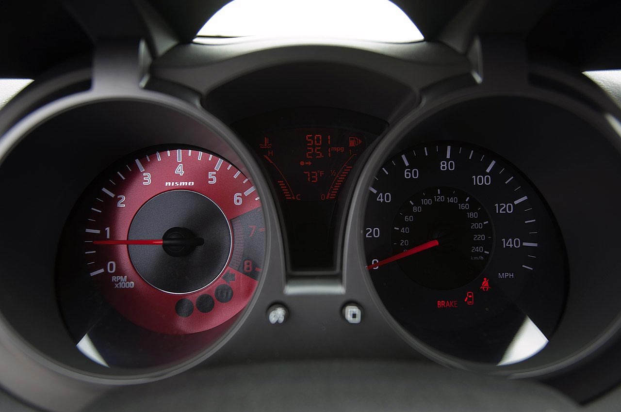 International, Speedometer Nissan Juke Nismo 2013: Nissan Akan Meluncurkan Nissan Juke Nismo RS di Los Angeles Auto Show 2013