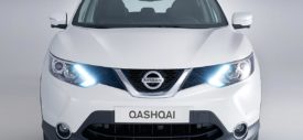 Headlamp dengan DRL Nissan Qashqai 2014
