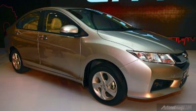 Melihat Lebih Detil All-new Honda City 2014 Melihat Lebih Detil All-new Honda City 2014
