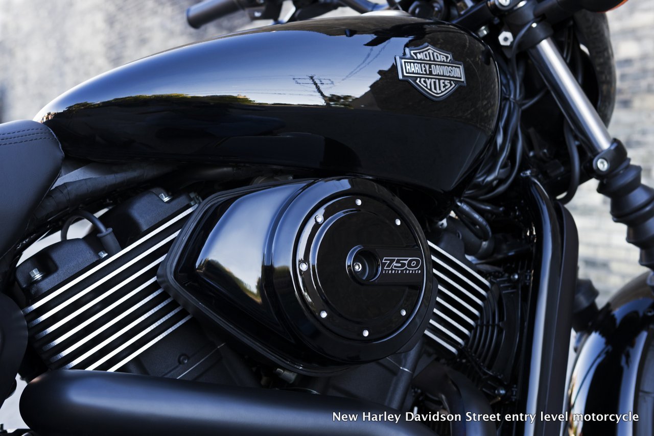EICMA, Motor murah Harley Davidson: Harley Davidson Murah Street 500 dan 750 Resmi Mengaspal