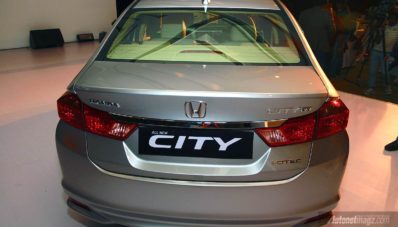 Melihat Lebih Detil All-new Honda City 2014 Melihat Lebih Detil All-new Honda City 2014