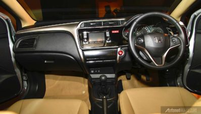 Melihat Lebih Detil All-new Honda City 2014 Melihat Lebih Detil All-new Honda City 2014